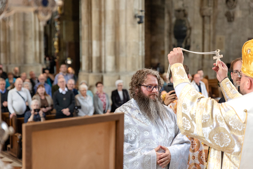 Priesterweihe Byzantinischer Ritus im Stephansdom / Erzdiözese Wien/ Schönlaub