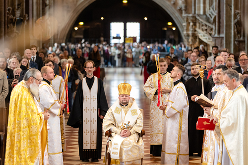 Priesterweihe Byzantinischer Ritus im Stephansdom / Erzdiözese Wien/ Schönlaub