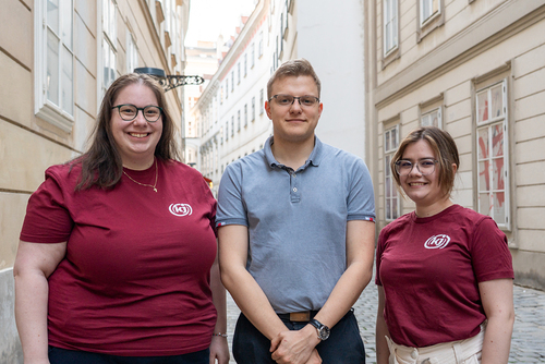 Agnes Liener (Ehrenamtliche Vorsitzende), Guido Smely (ehrenamtlicher Vorsitzender), Theresa Sauer (ehrenamtliche Vorsitzende).
