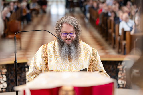 Priesterweihe Byzantinischer Ritus im Stephansdom / Erzdiözese Wien/ Schönlaub