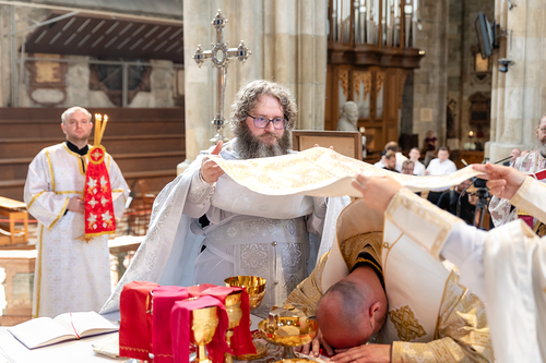 Priesterweihe Byzantinischer Ritus im Stephansdom / Erzdiözese Wien/ Schönlaub